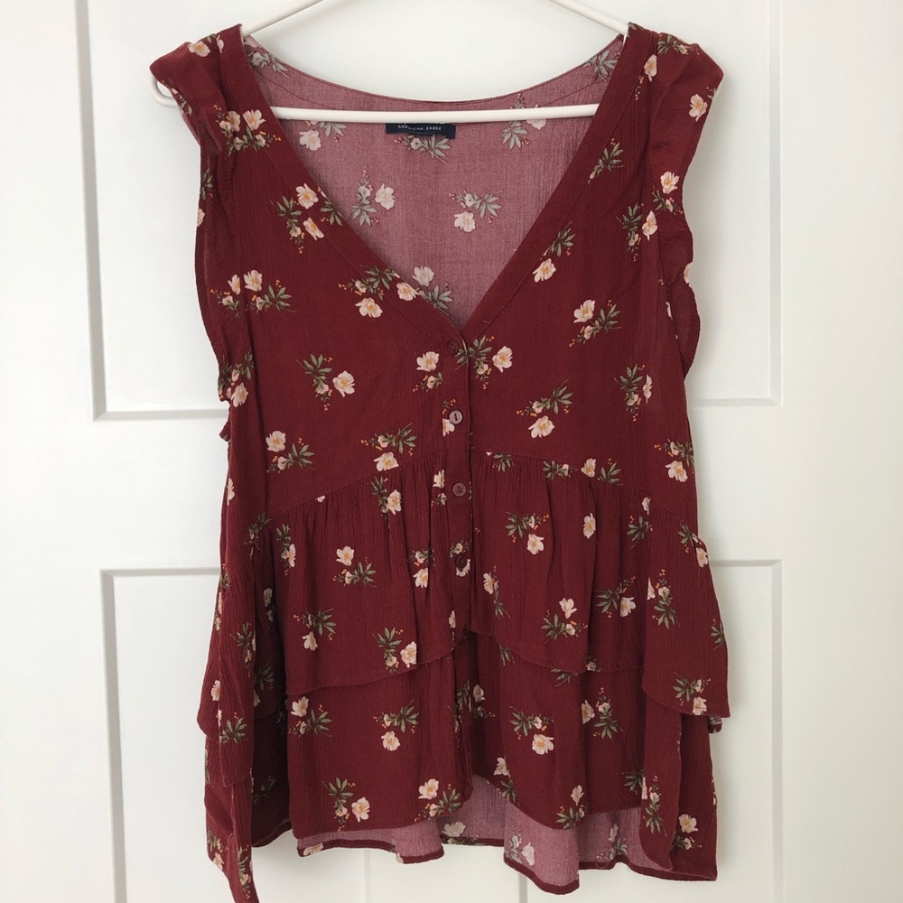 American Eagle Top, Burgundy w/ White Floral Cap Sleeve, V-Neck Top, size Small